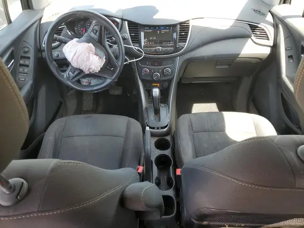 3GNCJPSB5KL139023 2019 CHEVROLET TRAX - Image 8