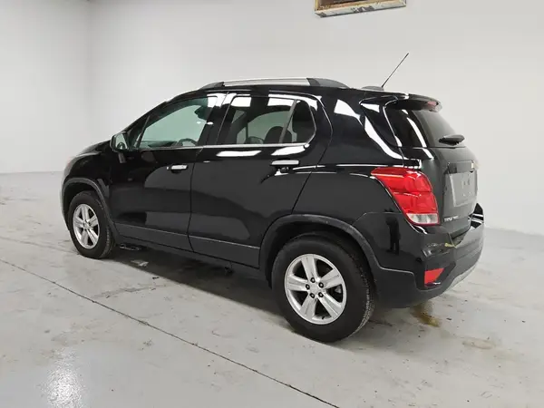 3GNCJPSB5KL152015 2019 CHEVROLET TRAX - Image 2