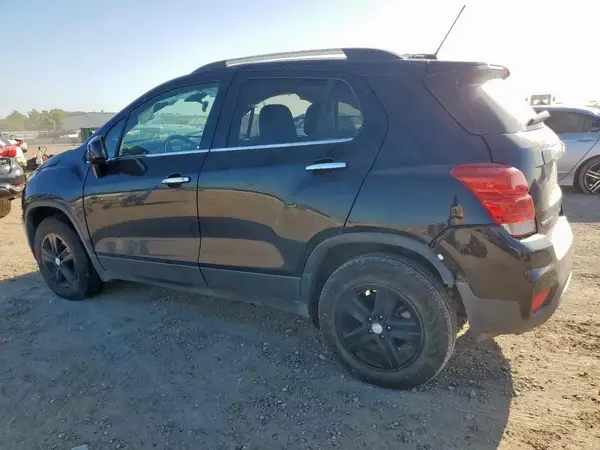3GNCJPSB5KL192398 2019 CHEVROLET TRAX - Image 2