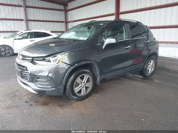 3GNCJPSB5KL213444 2019 CHEVROLET TRAX - Image 2
