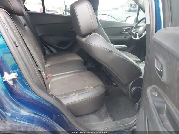 3GNCJPSB5KL227389 2019 CHEVROLET TRAX - Image 8