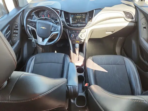 3GNCJPSB5KL257203 2019 CHEVROLET TRAX - Image 8