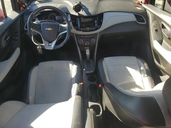 3GNCJPSB5KL262059 2019 CHEVROLET TRAX - Image 8