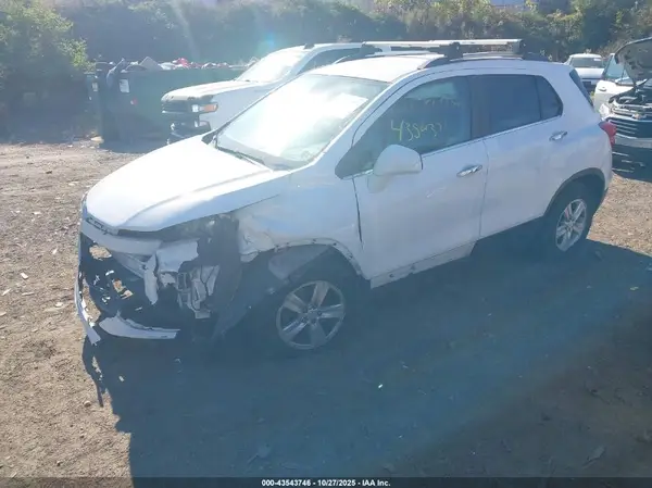 3GNCJPSB5KL292808 2019 CHEVROLET TRAX - Image 2