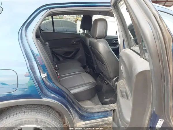 3GNCJPSB5KL295983 2019 CHEVROLET TRAX - Image 8