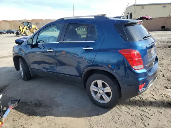 3GNCJPSB5KL300745 2019 CHEVROLET TRAX - Image 2