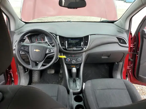 3GNCJPSB5KL305573 2019 CHEVROLET TRAX - Image 8