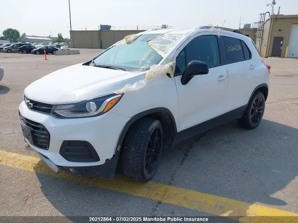3GNCJPSB5KL390981 2019 CHEVROLET TRAX - Image 2