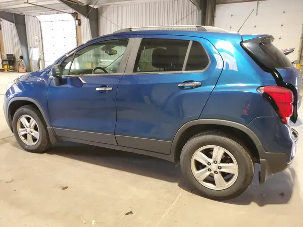 3GNCJPSB5KL395937 2019 CHEVROLET TRAX - Image 2