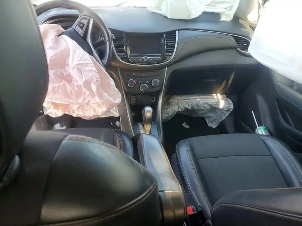 3GNCJPSB5LL122434 2020 CHEVROLET TRAX - Image 8