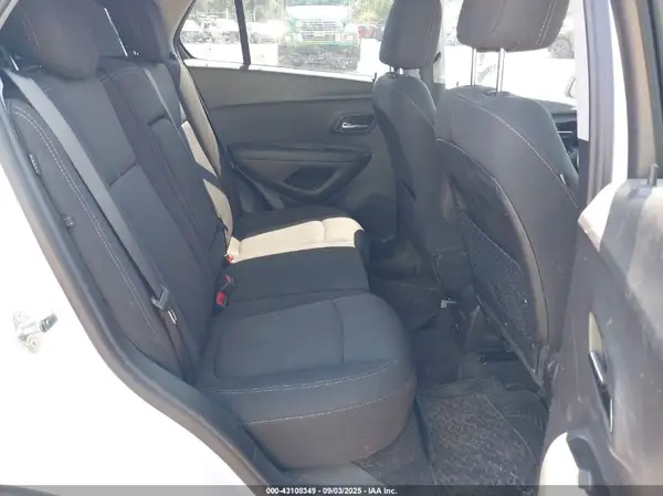 3GNCJPSB5LL180706 2020 CHEVROLET TRAX - Image 8