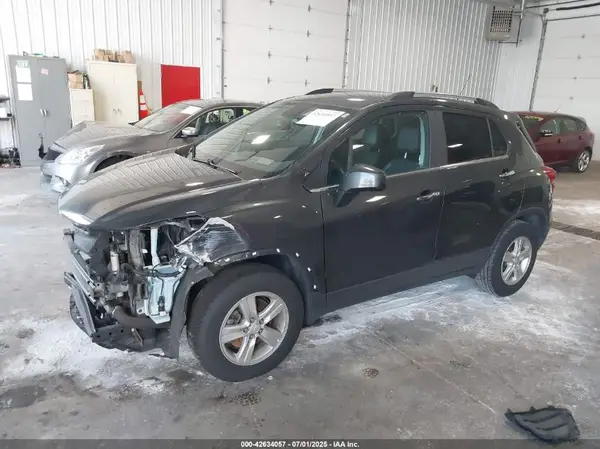 3GNCJPSB5LL270213 2020 CHEVROLET TRAX - Image 2