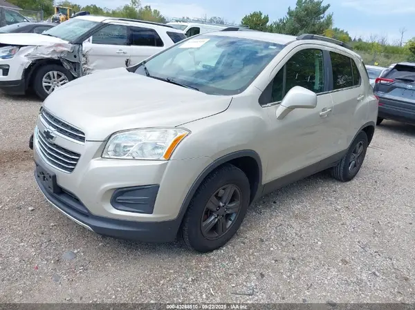 3GNCJPSB6GL142889 2016 CHEVROLET TRAX - Image 2