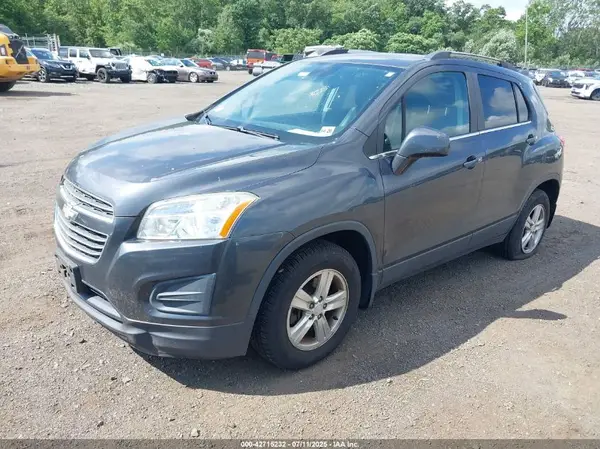 3GNCJPSB6GL143606 2016 CHEVROLET TRAX - Image 2