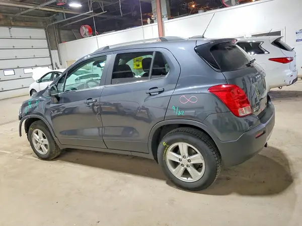 3GNCJPSB6GL219695 2016 CHEVROLET TRAX - Image 2