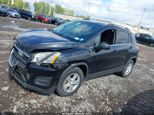 3GNCJPSB6GL225139 2016 CHEVROLET TRAX - Image 2