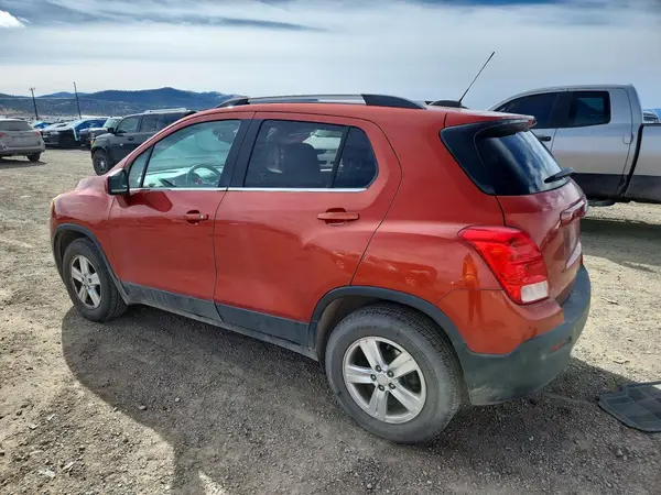 3GNCJPSB6GL230938 2016 CHEVROLET TRAX - Image 2