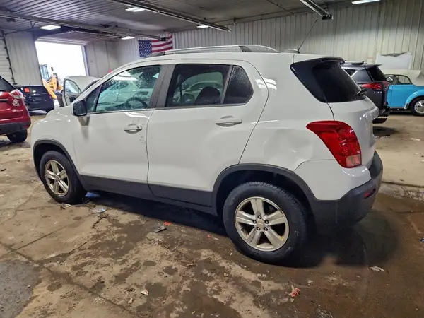 3GNCJPSB6GL269321 2016 CHEVROLET TRAX - Image 2