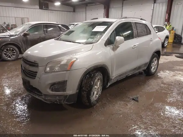 3GNCJPSB6GL271165 2016 CHEVROLET TRAX - Image 2