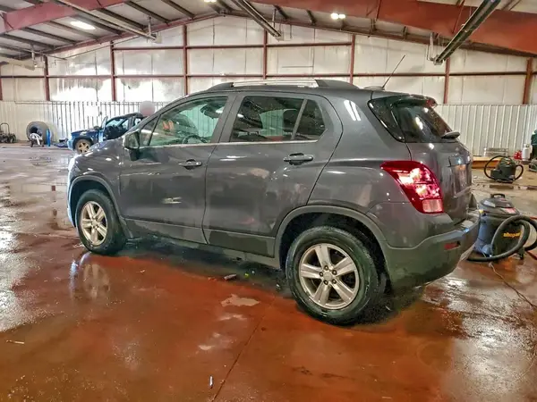 3GNCJPSB6GL273823 2016 CHEVROLET TRAX - Image 2