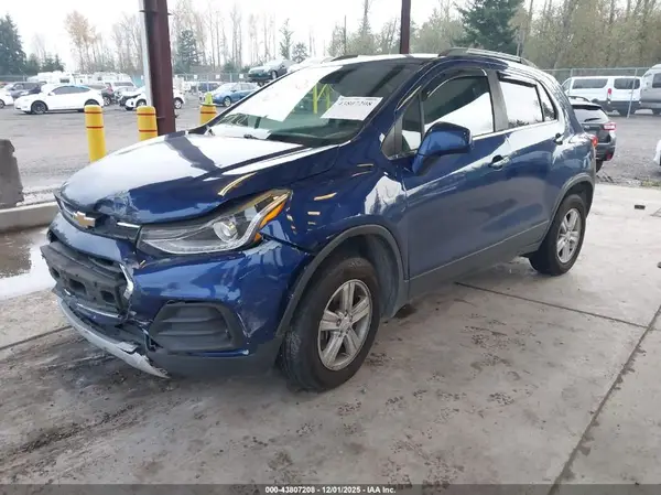3GNCJPSB6HL156812 2017 CHEVROLET TRAX - Image 2