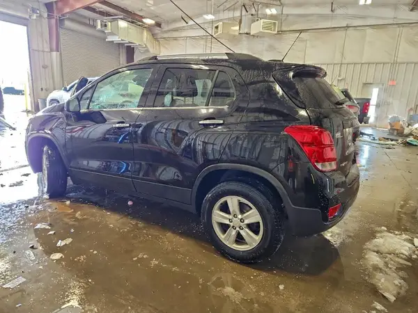 3GNCJPSB6HL186070 2017 CHEVROLET TRAX - Image 2