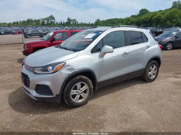 3GNCJPSB6HL198770 2017 CHEVROLET TRAX - Image 2