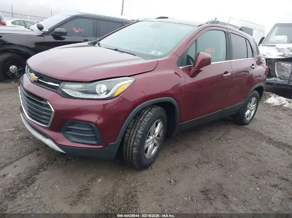 3GNCJPSB6HL231038 2017 CHEVROLET TRAX - Image 2