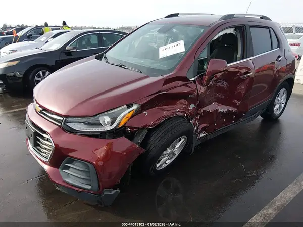 3GNCJPSB6HL239723 2017 CHEVROLET TRAX - Image 2