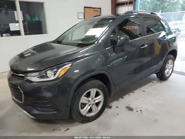 3GNCJPSB6HL280157 2017 CHEVROLET TRAX - Image 2