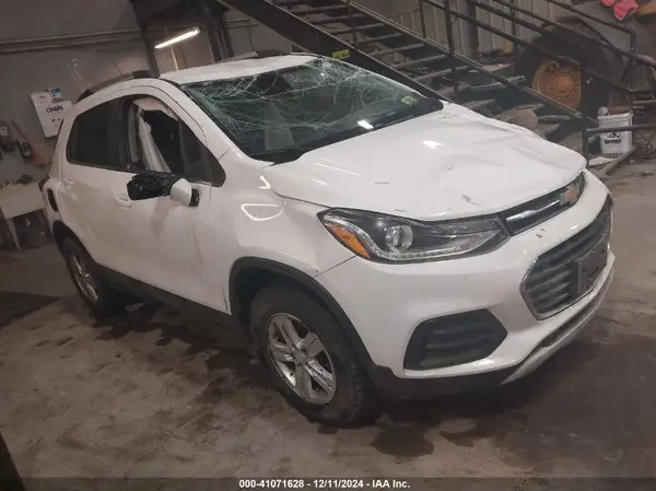 3GNCJPSB6HL281809 2017 CHEVROLET TRAX - Image 1