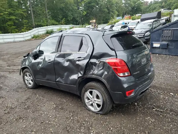 3GNCJPSB6JL182929 2018 CHEVROLET TRAX - Image 2