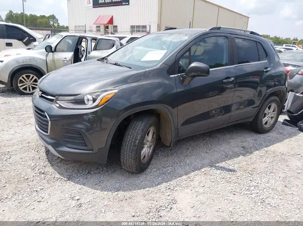 3GNCJPSB6JL199696 2018 CHEVROLET TRAX - Image 2
