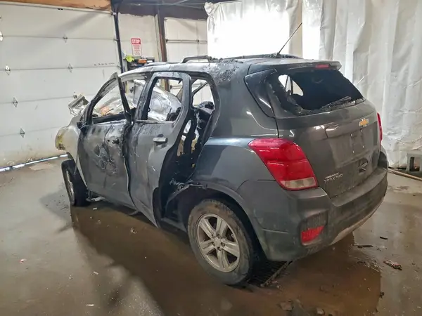 3GNCJPSB6JL200359 2018 CHEVROLET TRAX - Image 2