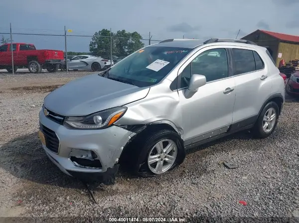 3GNCJPSB6JL202998 2018 CHEVROLET TRAX - Image 2