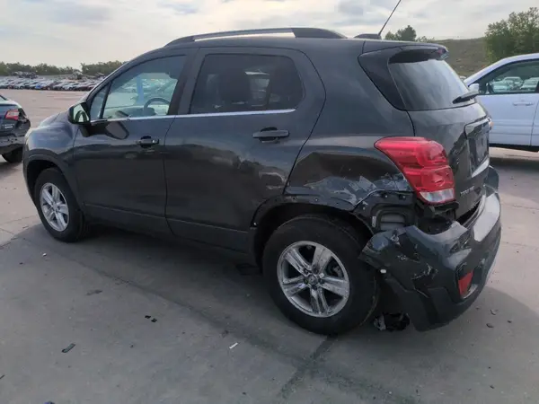 3GNCJPSB6JL253241 2018 CHEVROLET TRAX - Image 2