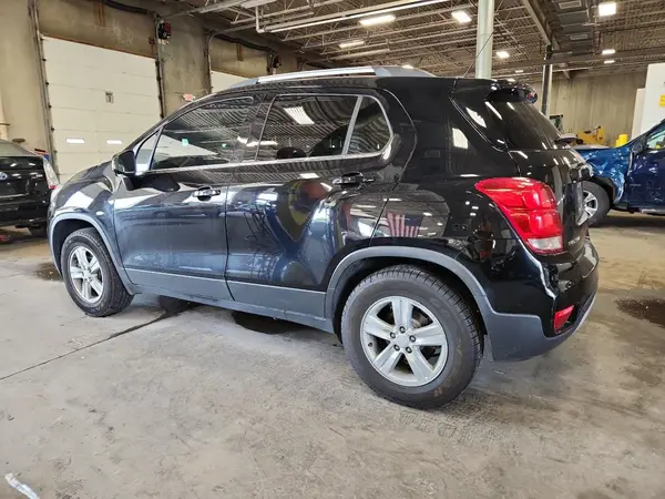 3GNCJPSB6JL294730 2018 CHEVROLET TRAX - Image 2