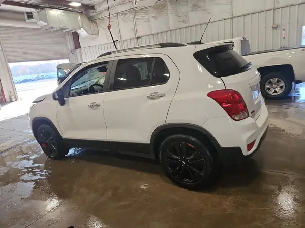 3GNCJPSB6JL297806 2018 CHEVROLET TRAX - Image 2