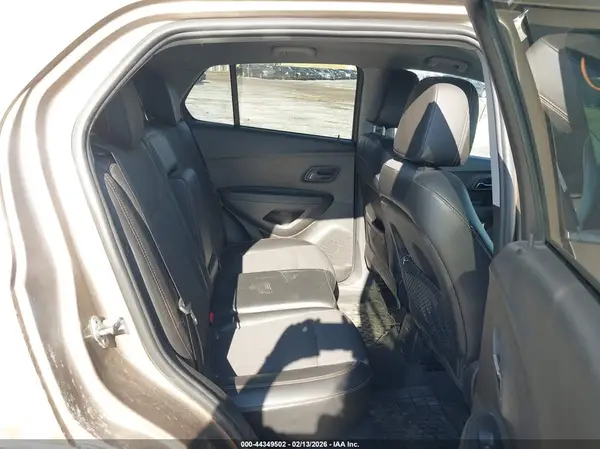 3GNCJPSB6JL303121 2018 CHEVROLET TRAX - Image 8
