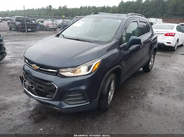 3GNCJPSB6JL329315 2018 CHEVROLET TRAX - Image 2