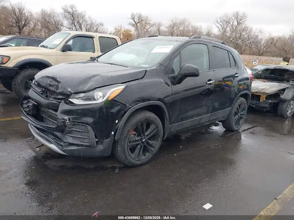 3GNCJPSB6KL134557 2019 CHEVROLET TRAX - Image 2