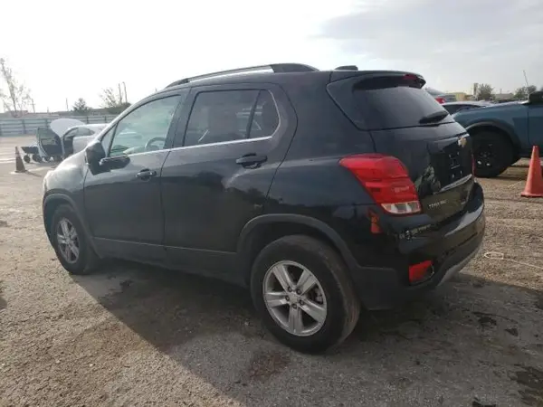3GNCJPSB6KL188618 2019 CHEVROLET TRAX - Image 2