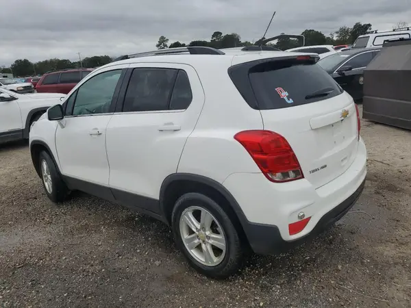 3GNCJPSB6KL224520 2019 CHEVROLET TRAX - Image 2