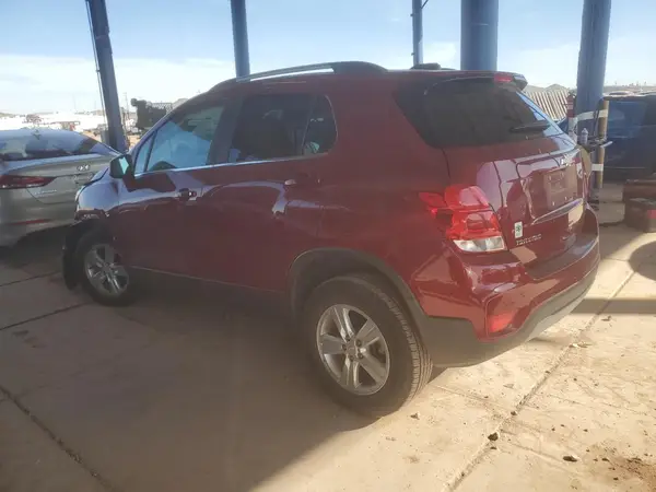 3GNCJPSB6KL256335 2019 CHEVROLET TRAX - Image 2