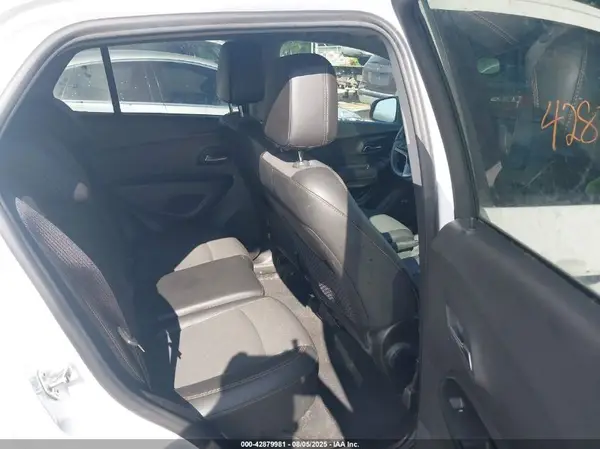3GNCJPSB6KL293112 2019 CHEVROLET TRAX - Image 8