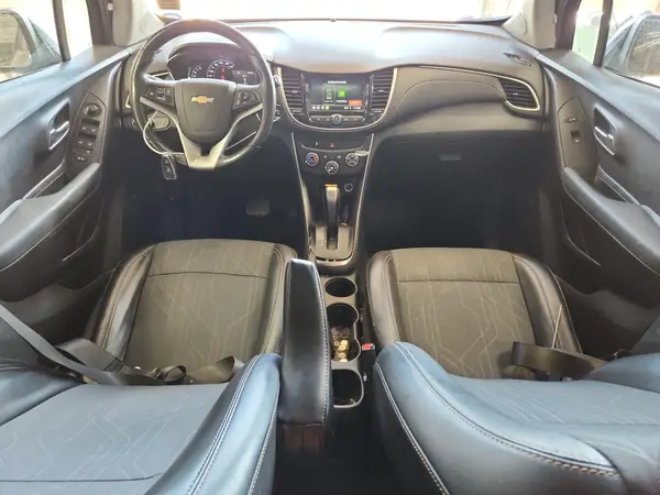 3GNCJPSB6KL301242 2019 CHEVROLET TRAX - Image 8