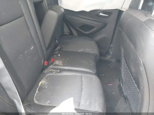 3GNCJPSB6KL320843 2019 CHEVROLET TRAX - Image 8