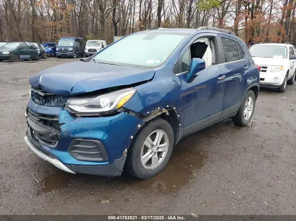 3GNCJPSB6KL337318 2019 CHEVROLET TRAX - Image 2