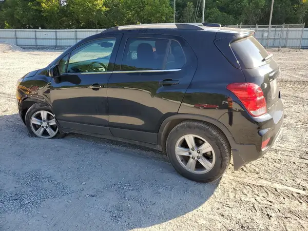 3GNCJPSB6KL378483 2019 CHEVROLET TRAX - Image 2
