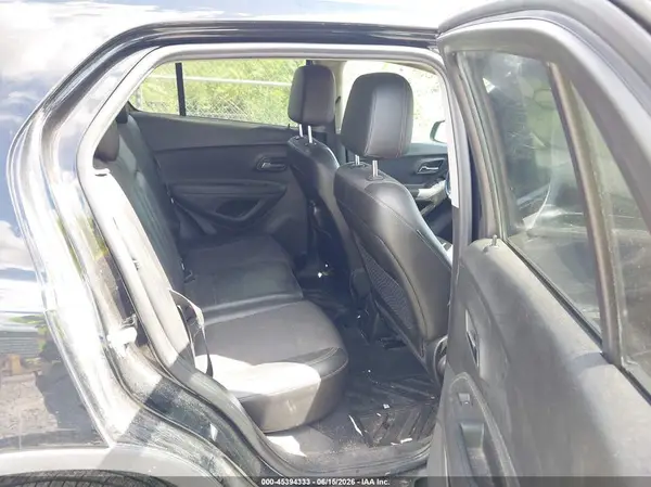 3GNCJPSB6KL382372 2019 CHEVROLET TRAX - Image 8